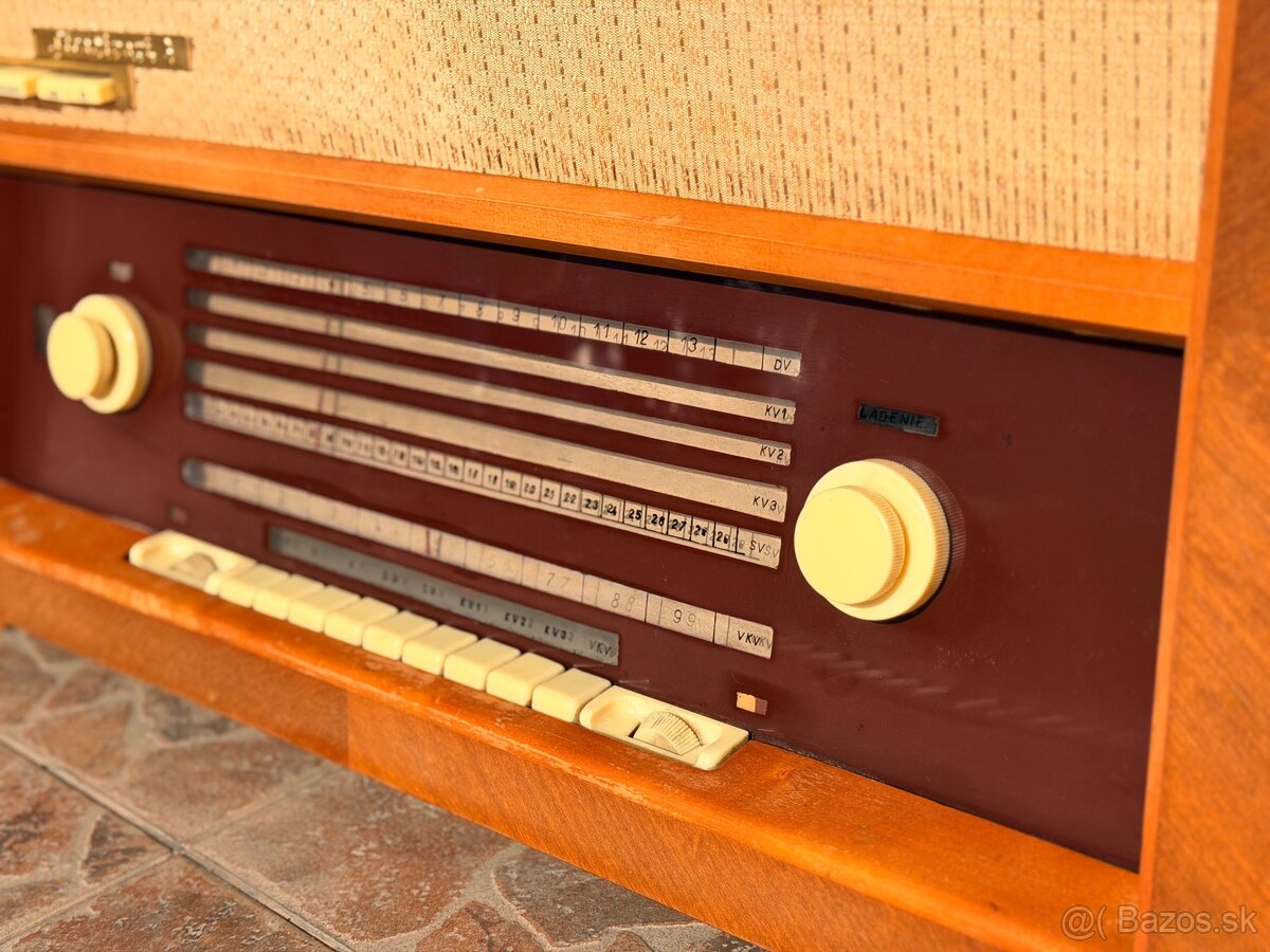 Predam funkčne radio Stradivari 3 - 3