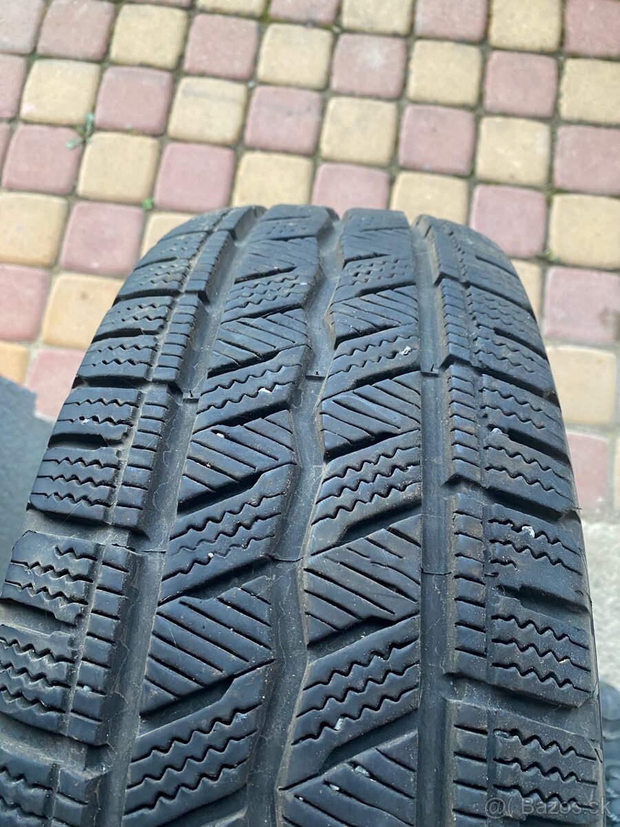 Hankook 205/55 R16 - 3