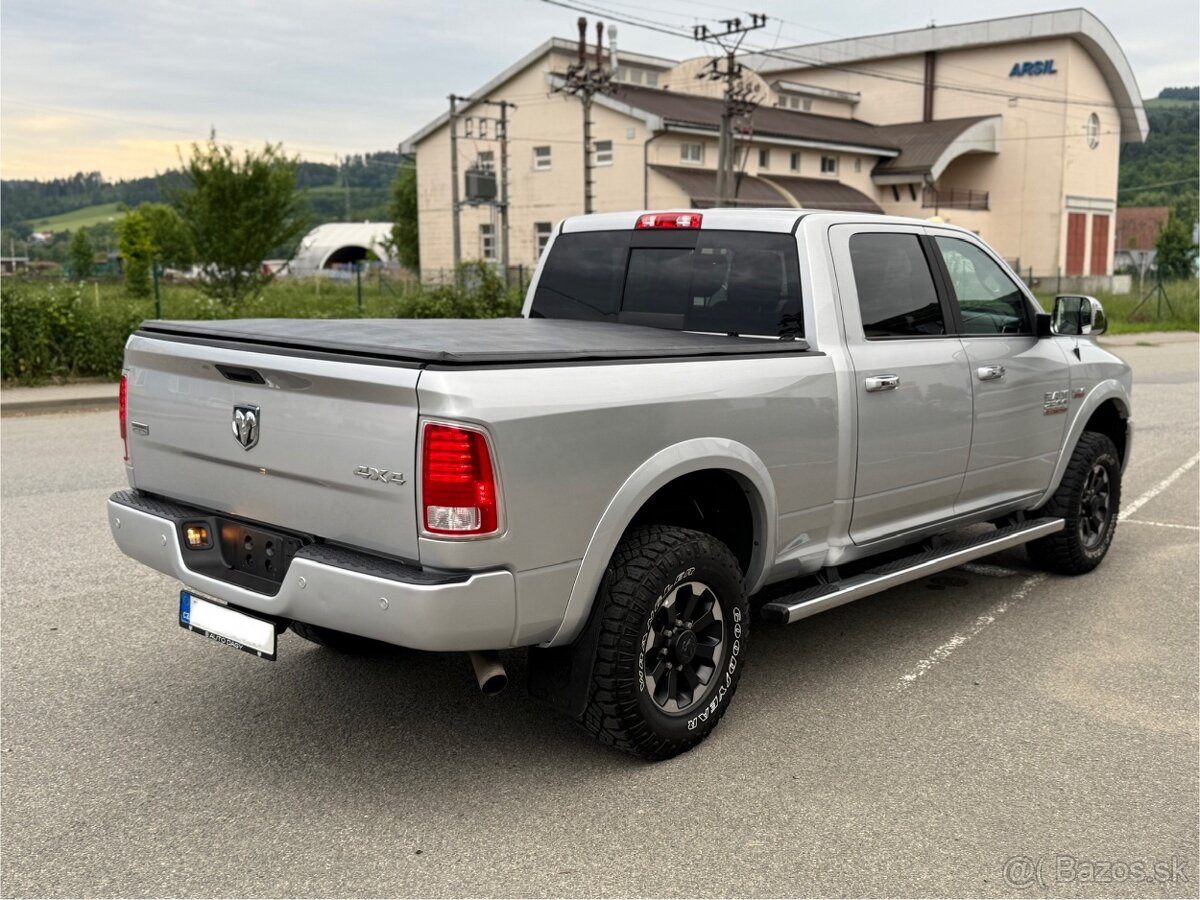 Dodge RAM 2500 HEAVY DUTY 6.4 V8 HEMI –Laramie—2016–
