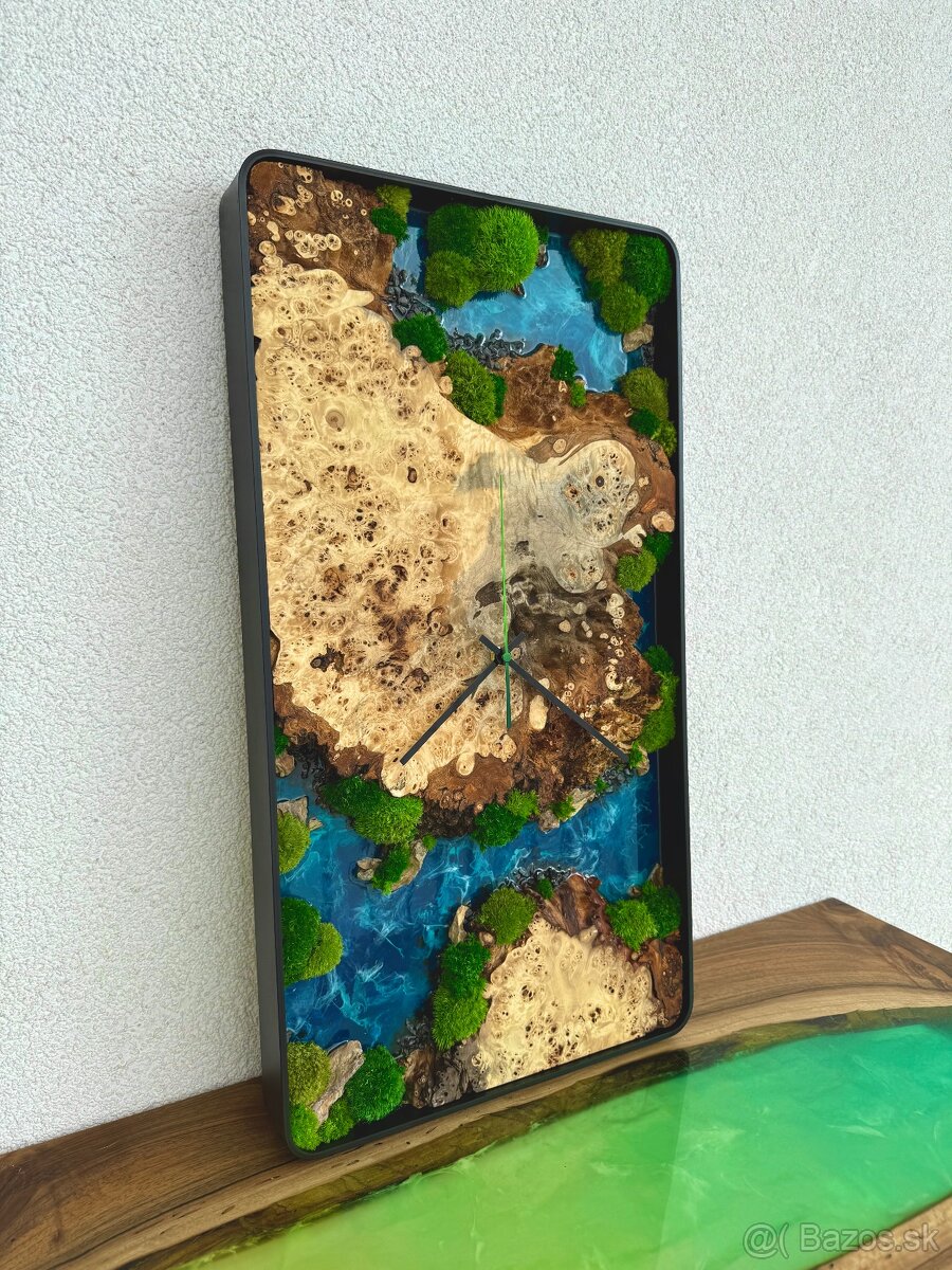 Machove hodiny s drevom a epoxidom 65x35cm - 3
