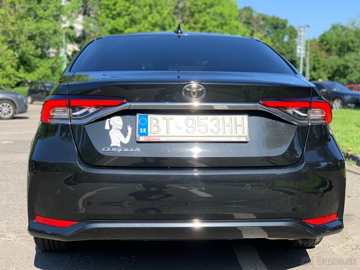 Toyota corolla sedan - 3