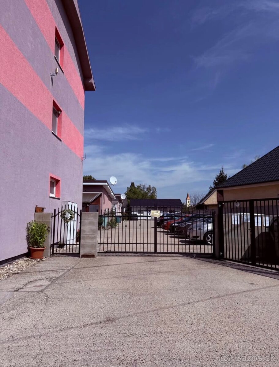 Priestranný byt v Lehniciach - 3