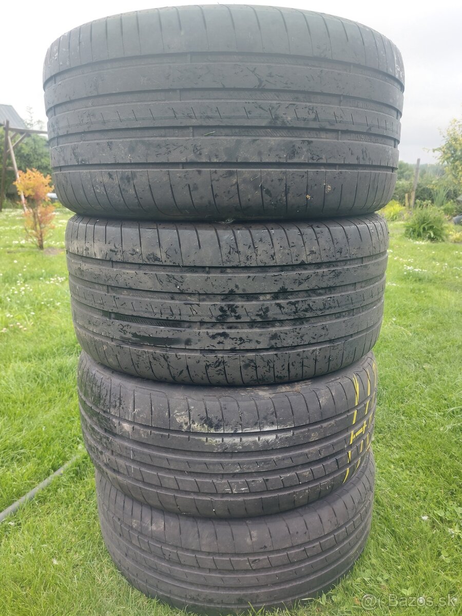 245/40 r19 - 3