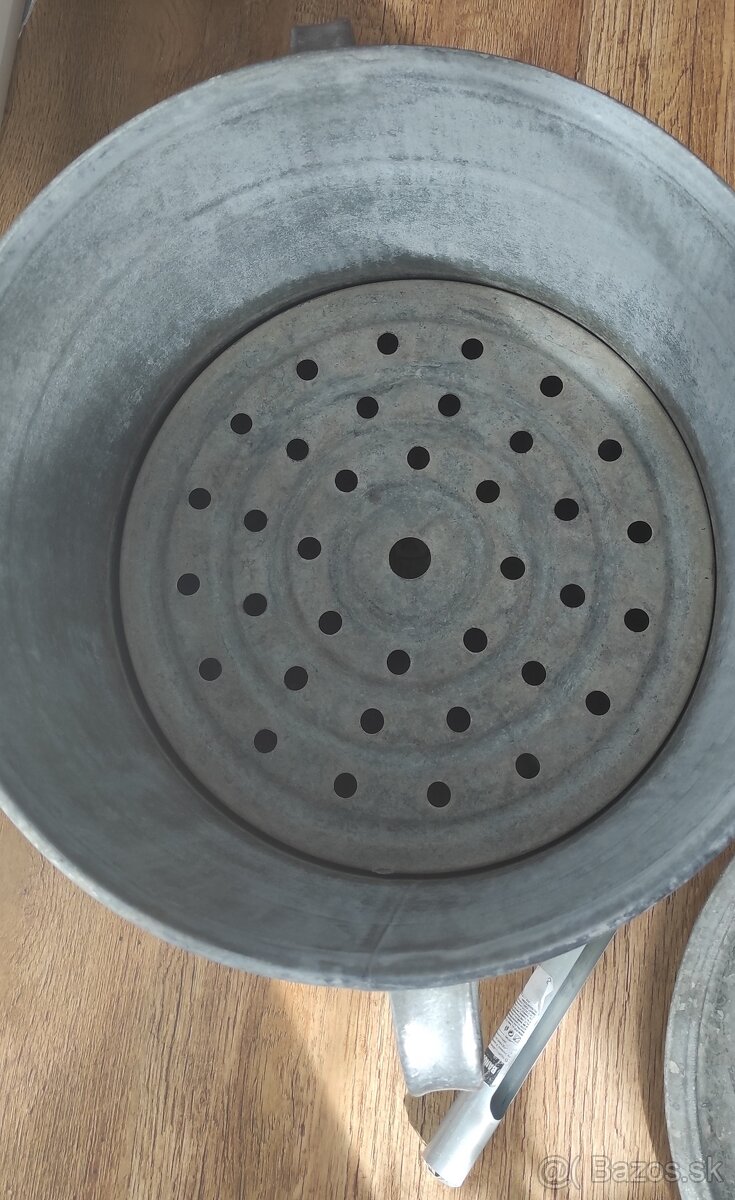 Zavaraci hrniec 20 L - 3