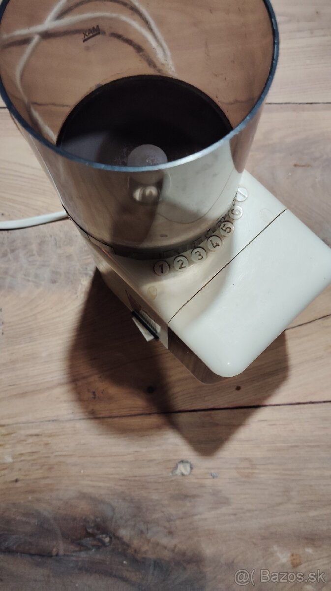 Mlynček na kávu - 3