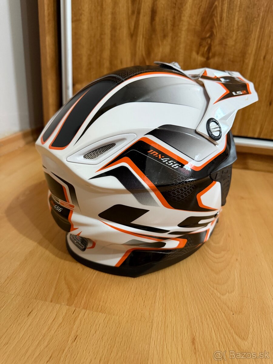 Motokrosová helma - 3