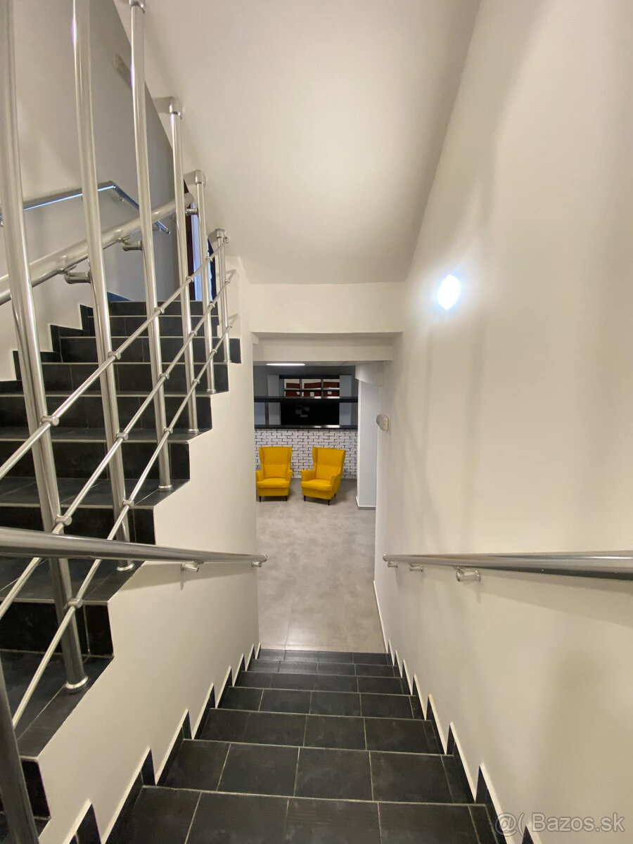 Na prenájom väčší obchodný priestor 230 m² v suteréne v širš - 3