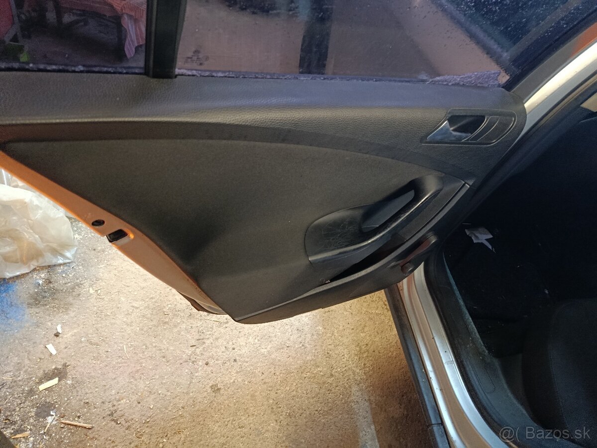 predam tapacire na passat b6 - 3