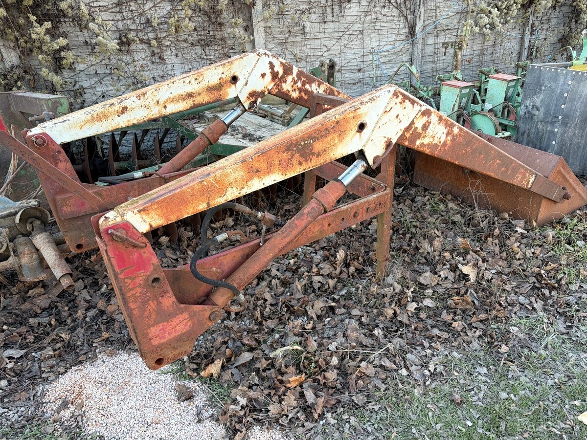 Čelný nakladač na traktor - 3