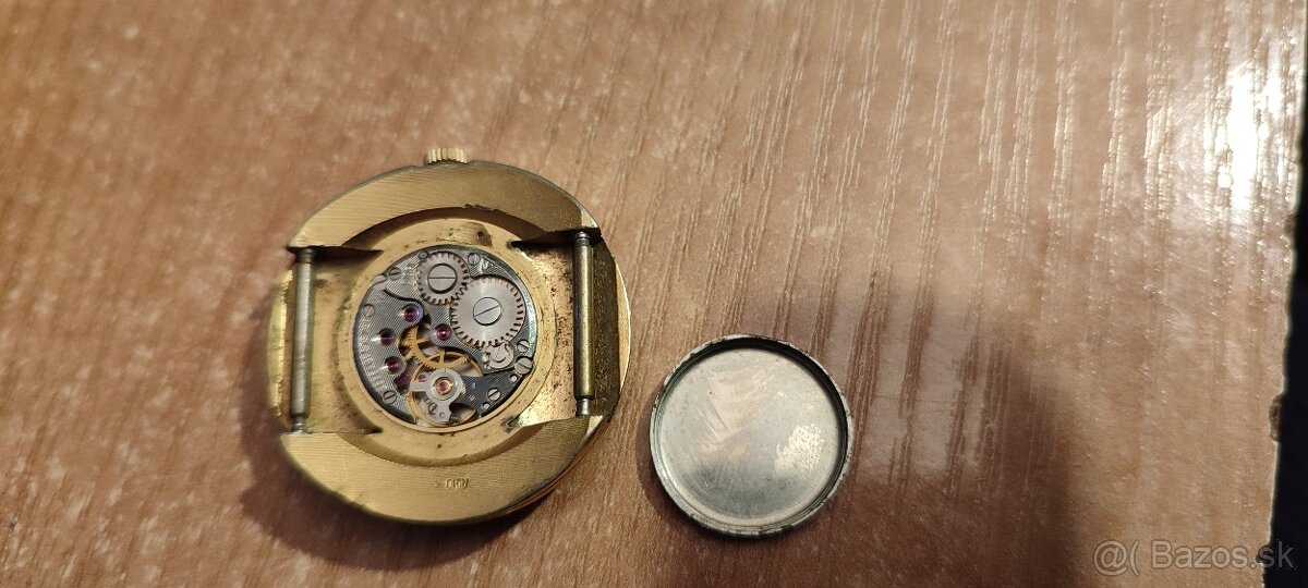 Pozlátené hodinky - 3