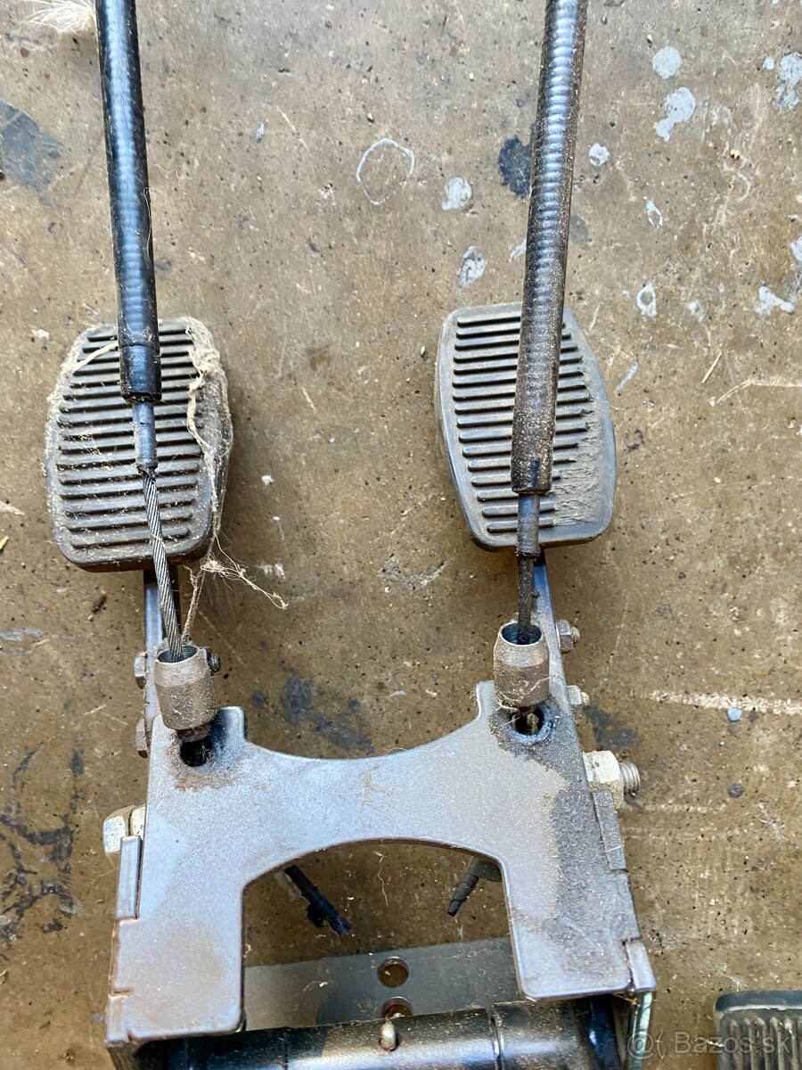 Pomocné prídavné pedále - 3