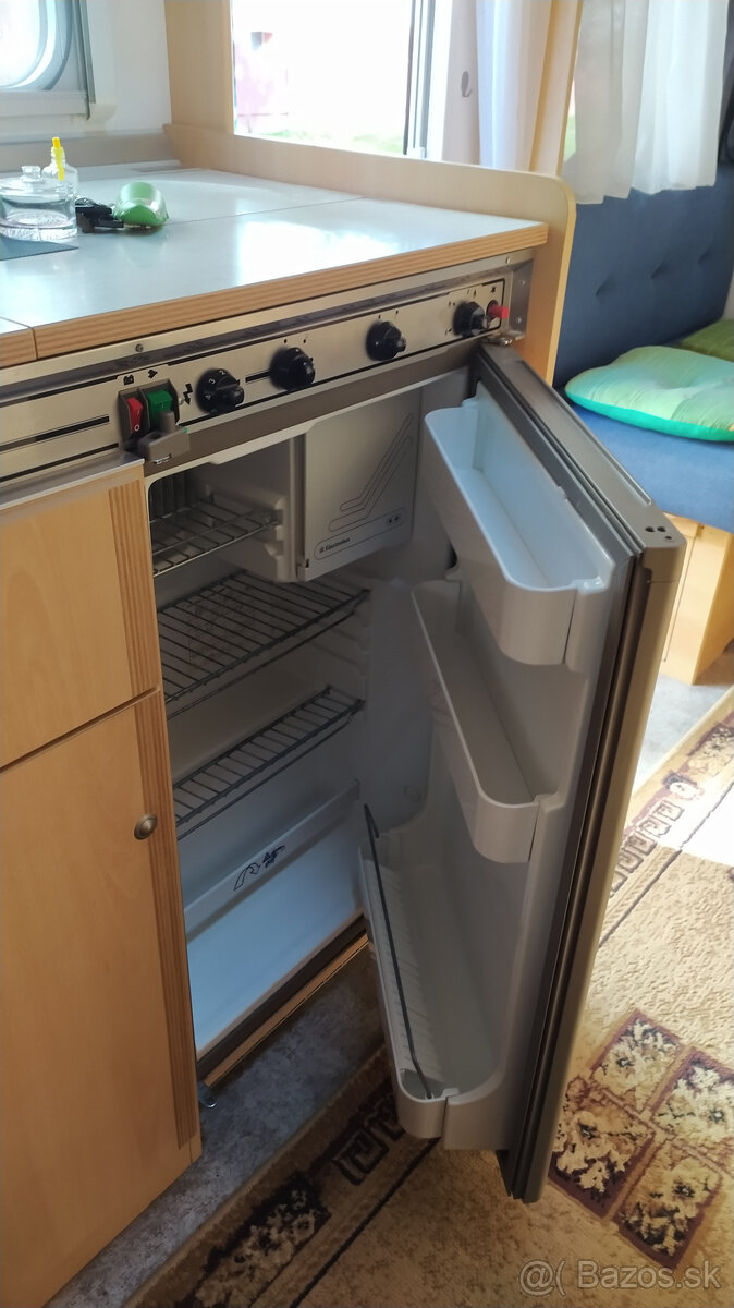 Predám karavan Burstner 420 - 3