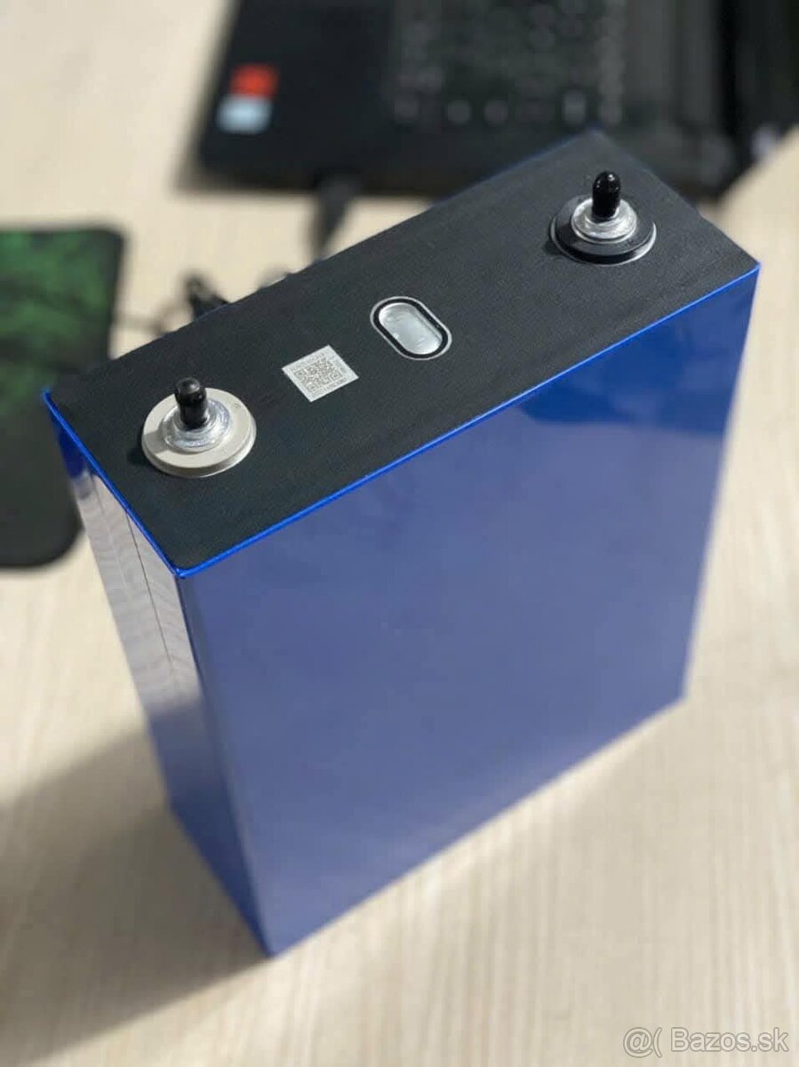 LiFePO4 baterie +330Ah - 3