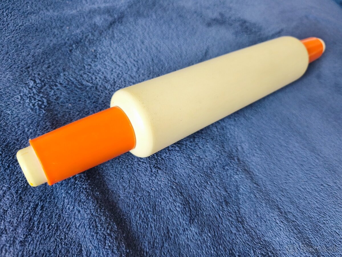 valček na cesto - 3