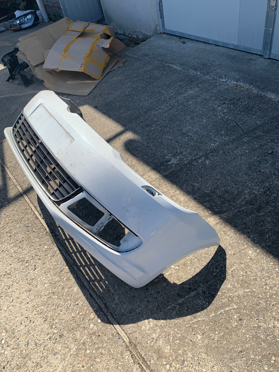 predni naraznik vw touran caddy 10-14 bily - 3