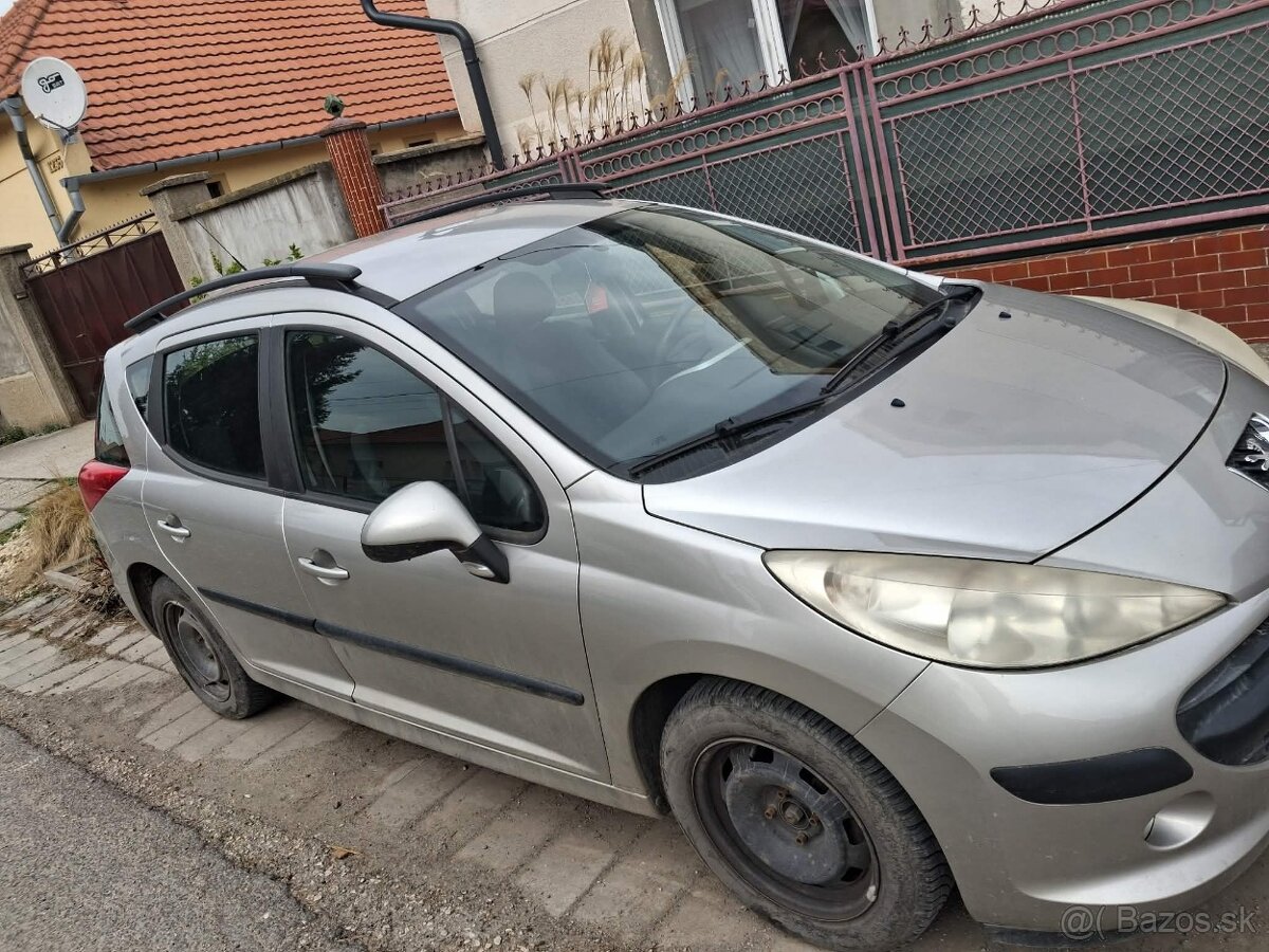 Peuge9t 207SW - 3