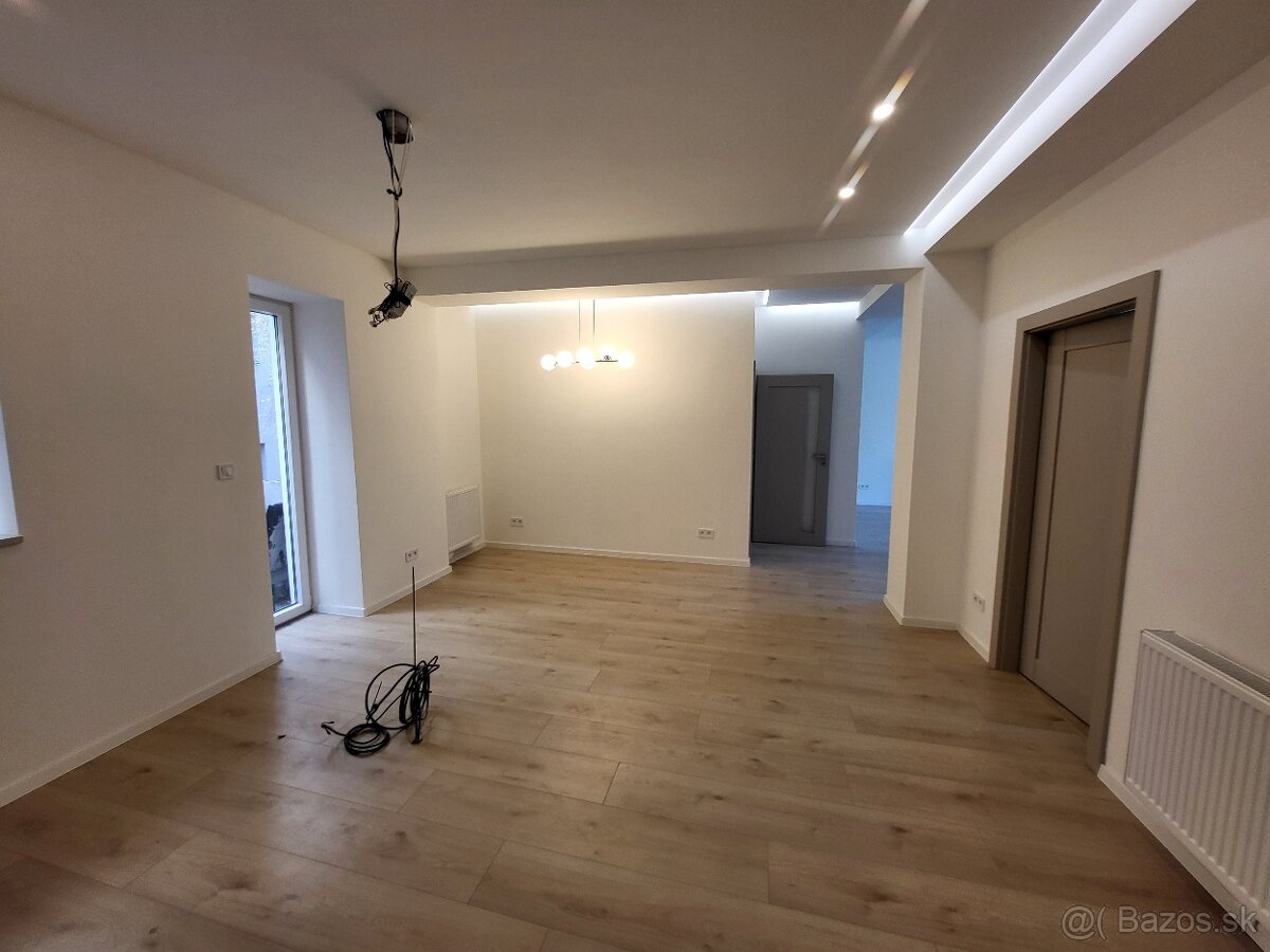 Výnimočný 4 izbový byt Palisády - 3