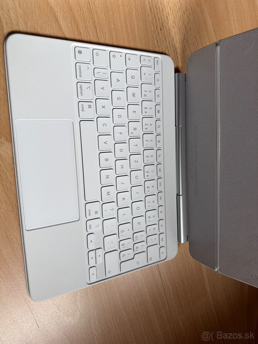 Apple magic keyboard pre iPad air - 3