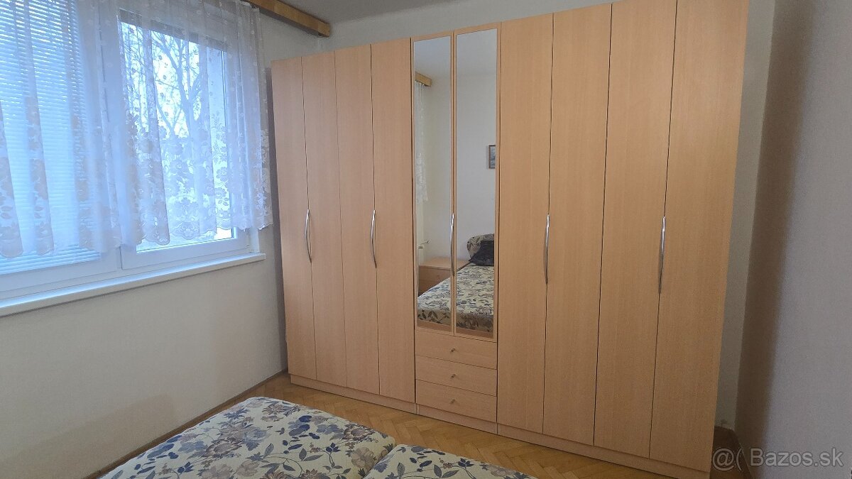 Skriňa v dobrom stave - 3