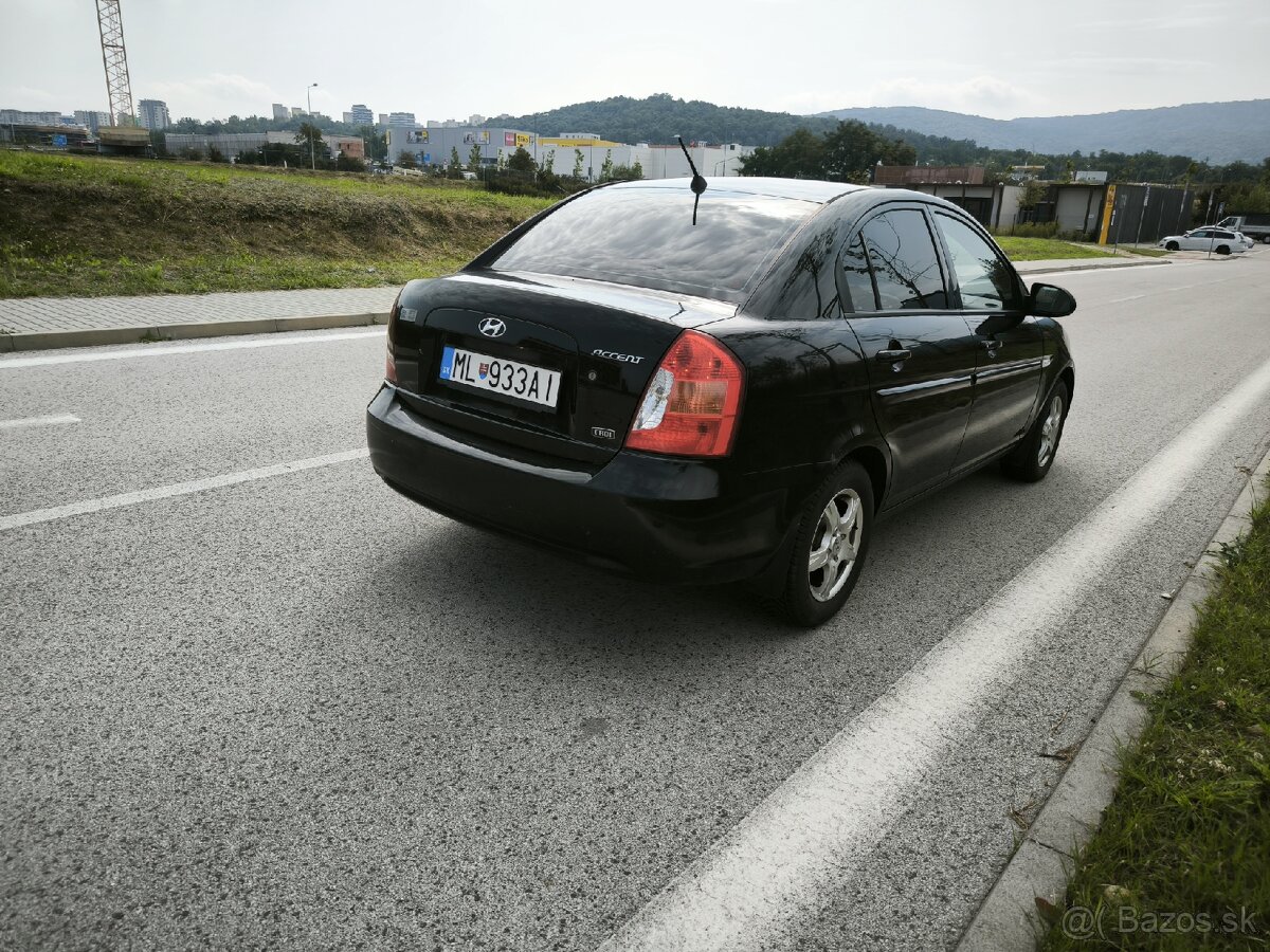 Hyundai Accent 1.5 CRDi (2008) - 3