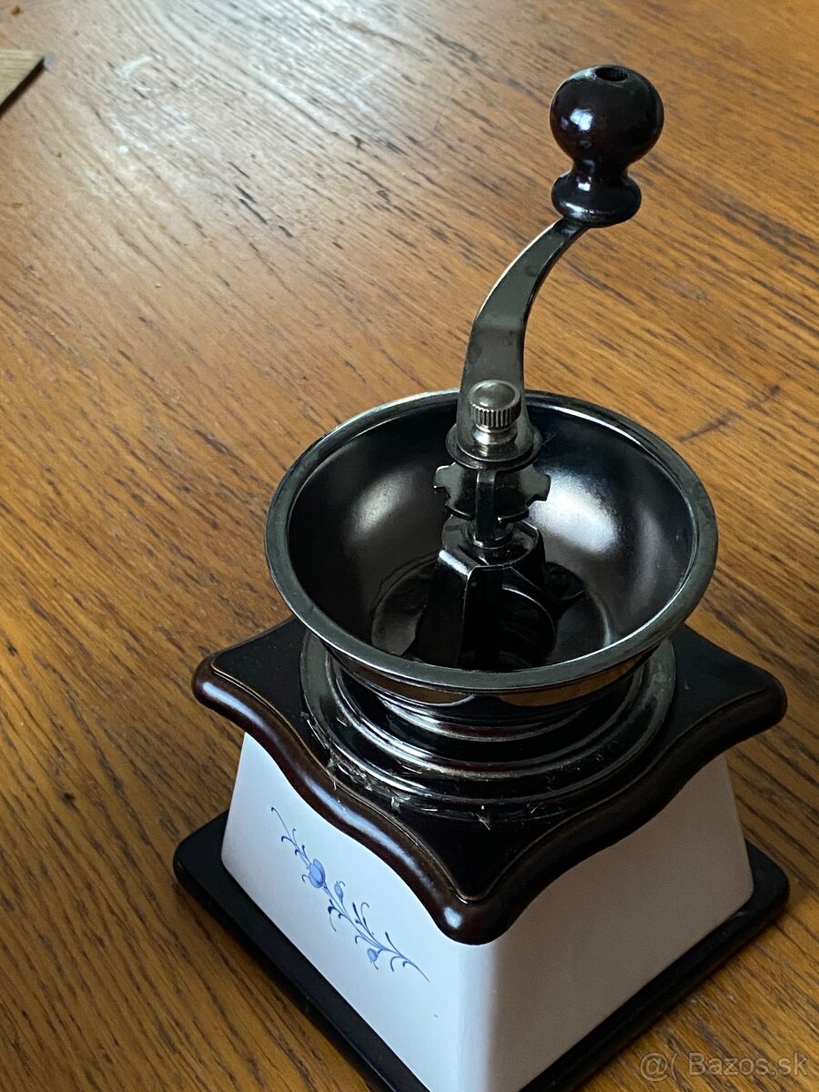 Retro mlynček na kávu - 3