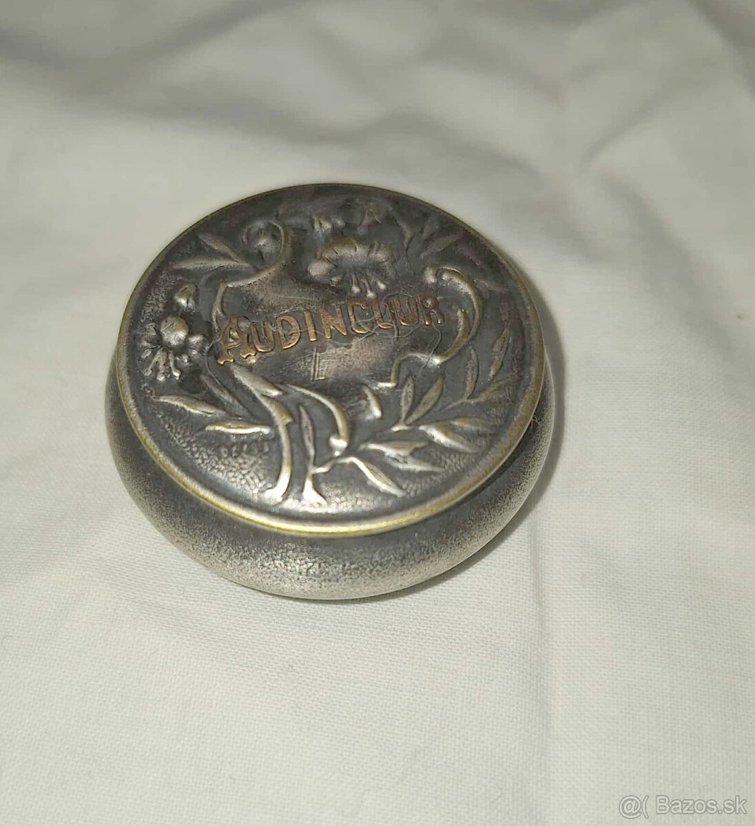 STAROŽITNÁ PUDRENKA - 3