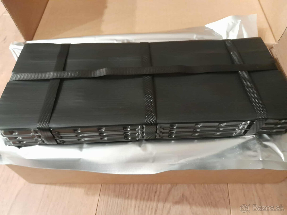 Novy AMD EPYC ROME 7F32 OEM Unlocked 8C 3.7GHz SP3 - 3