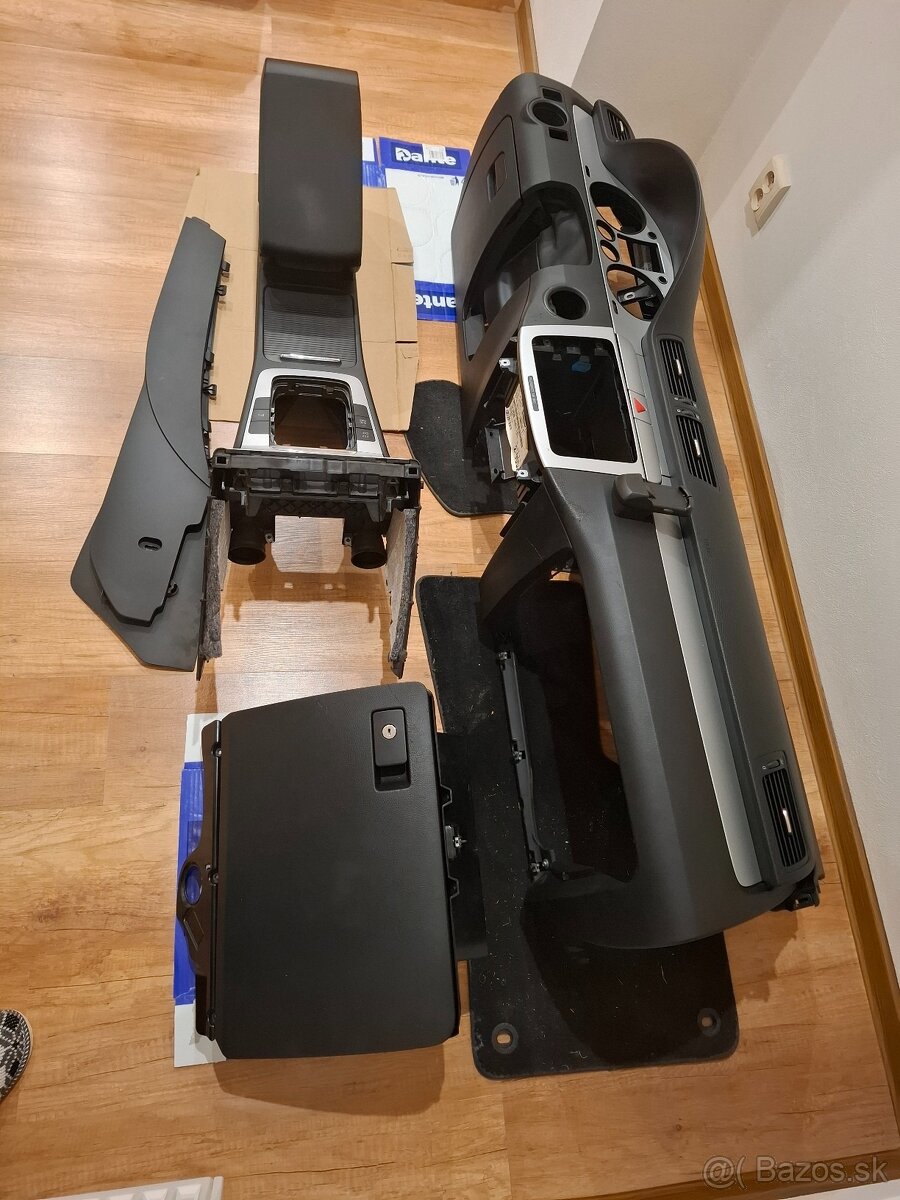 Palubovka VW Passat B6 - 3