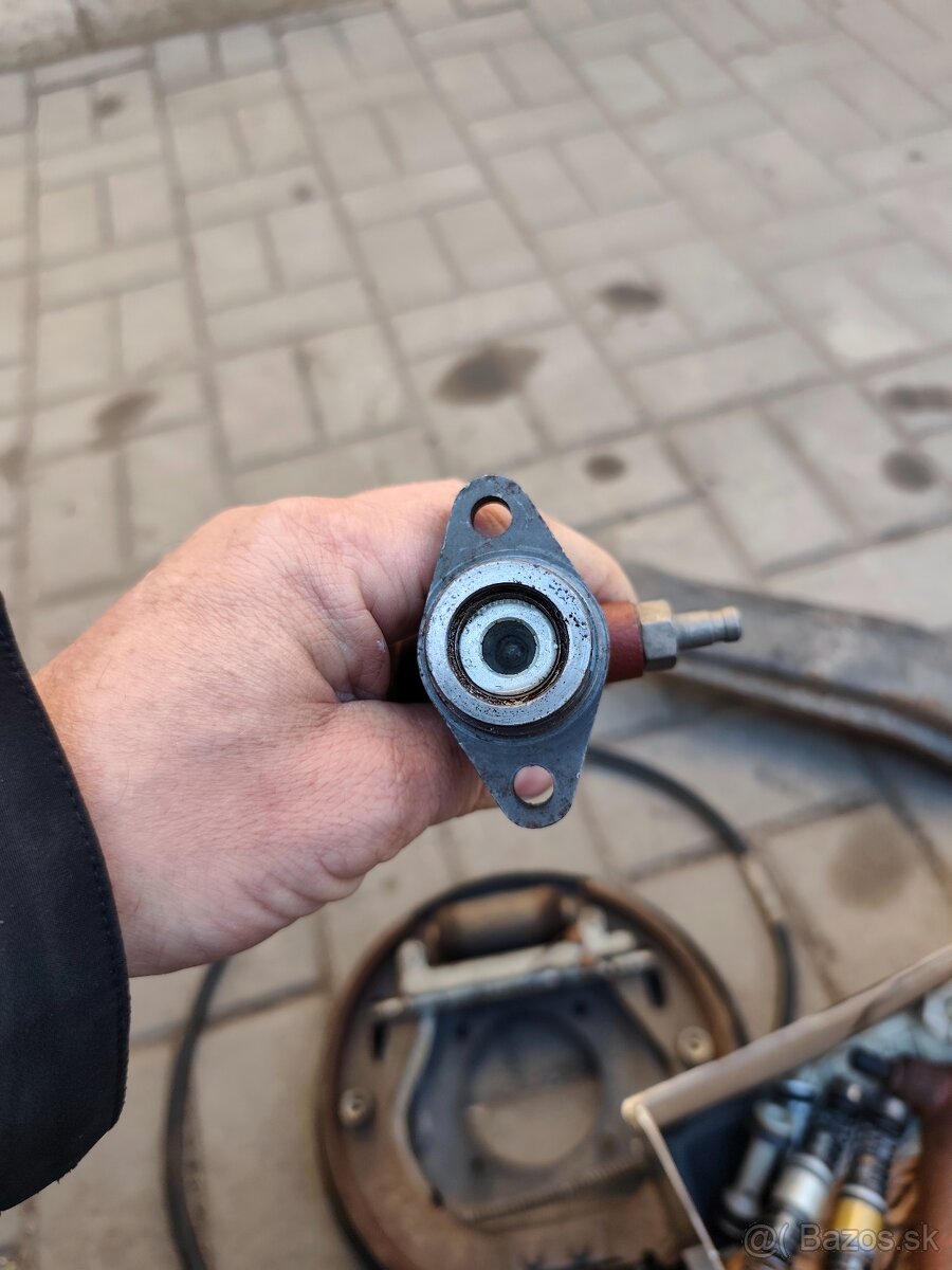 Hlavy brzdový válec - 3