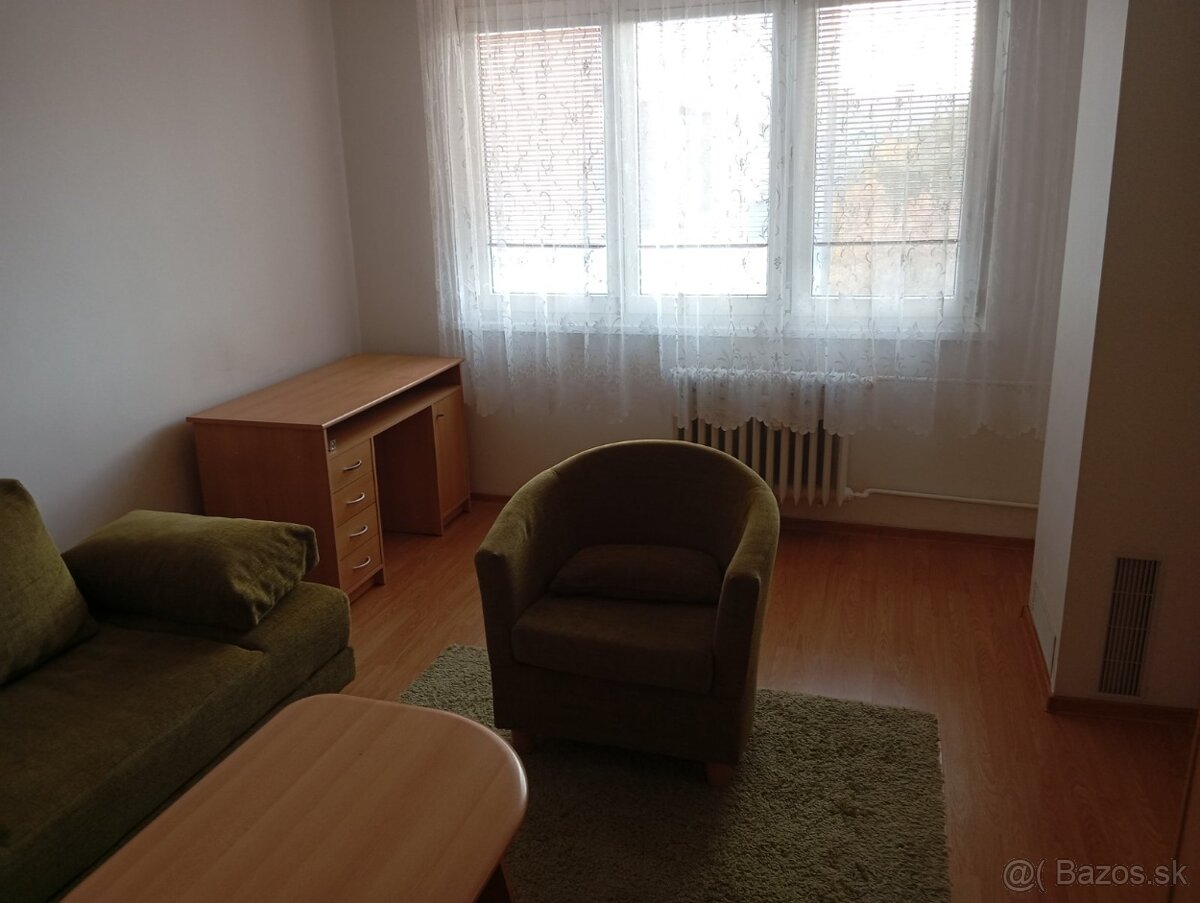 Prenájom 2-izbového bytu na sidlisku Terasa - 3
