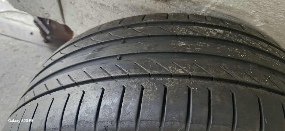 Predám 1ks alu. disky Ford 5x108 R18 ,pneu 235/45 R18 - 3