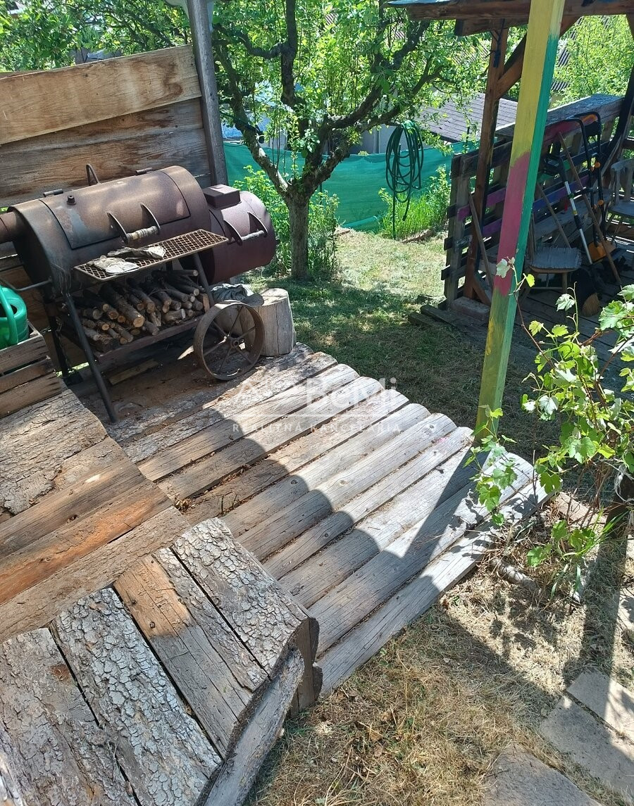 Predaj záhrady v sade 600 ročnice (031-13-ZUPIa) - 3