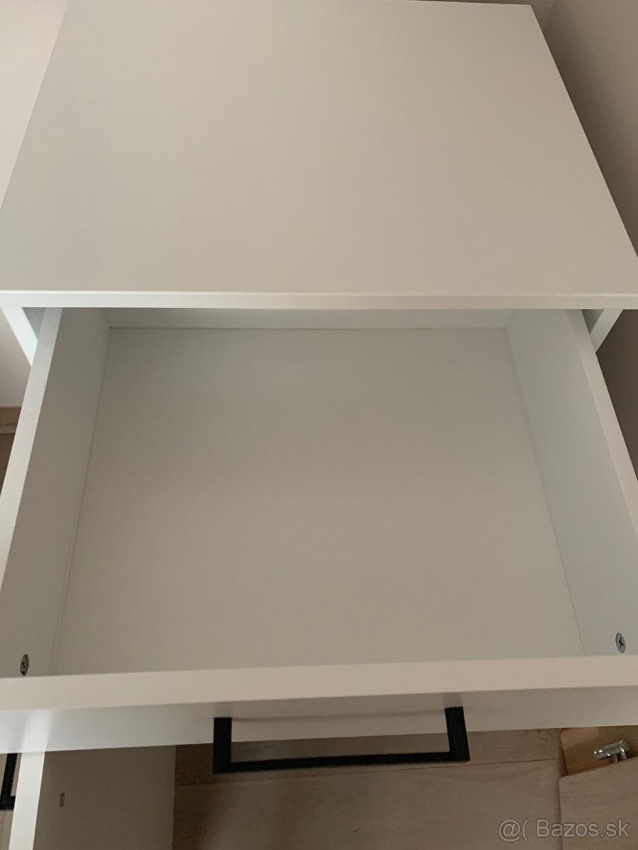 biela komoda - 3