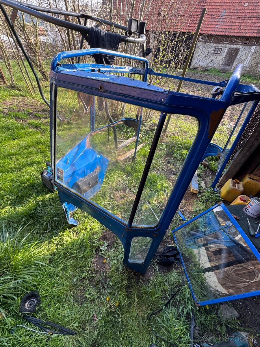 Kabina dvere strecha zetor 3011 - 3