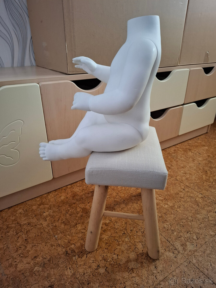 Detská sediaca figurína Mayoral bez hlavy -bábätko 6 mes. - 3