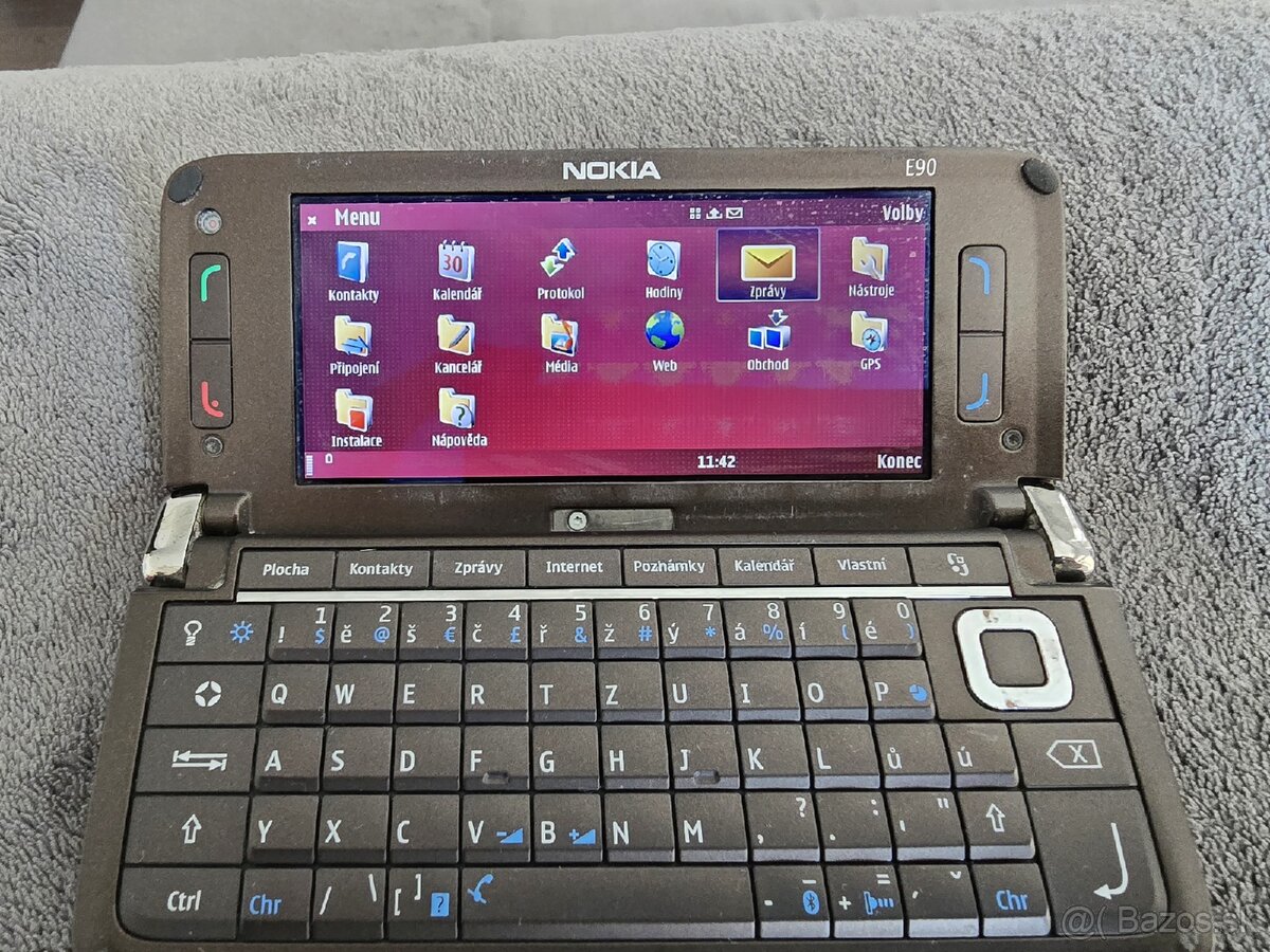 Nokia E90 Communicator - 3