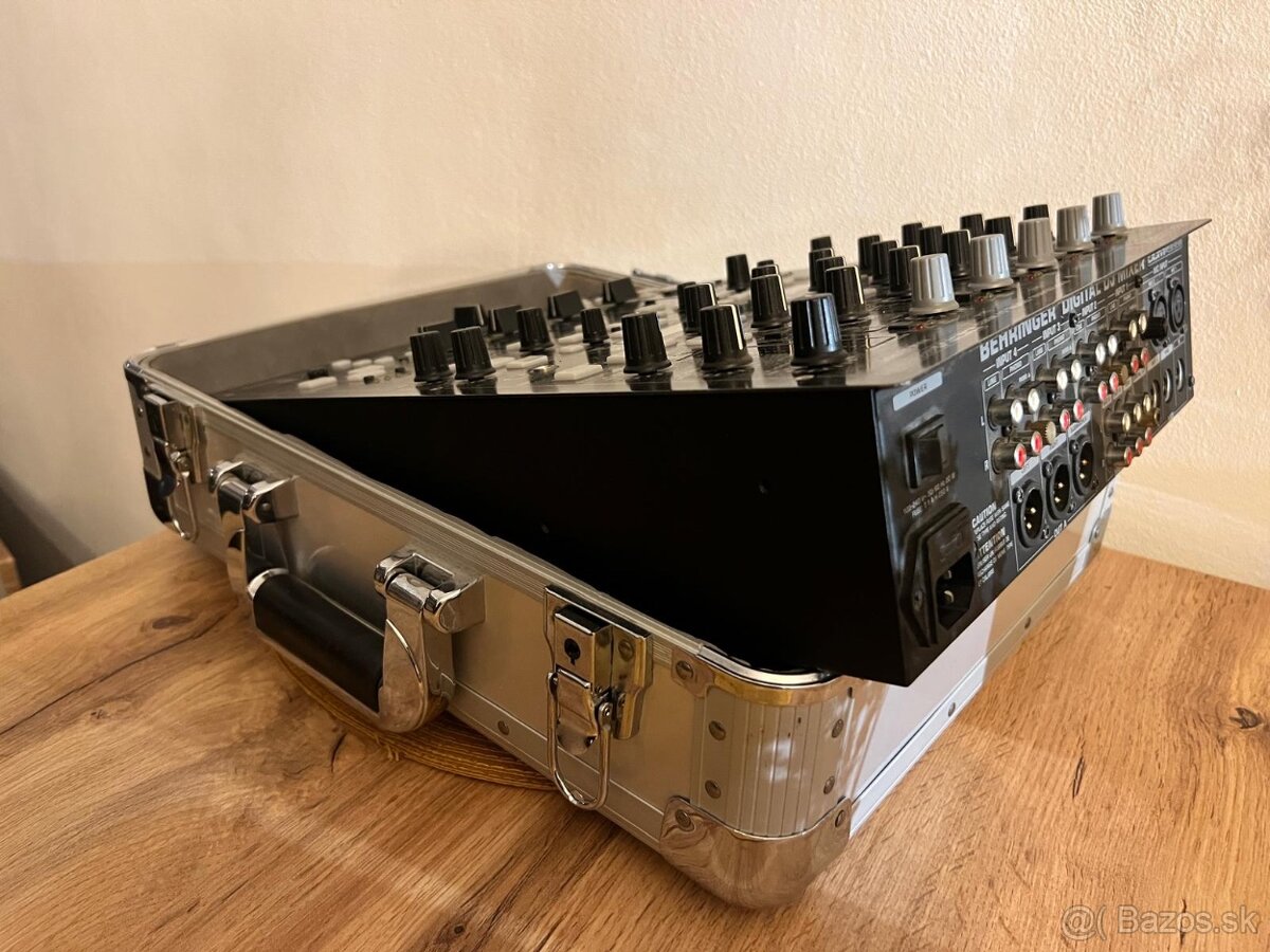 Behringer Digital DJ MIXER DDM4000 - 3