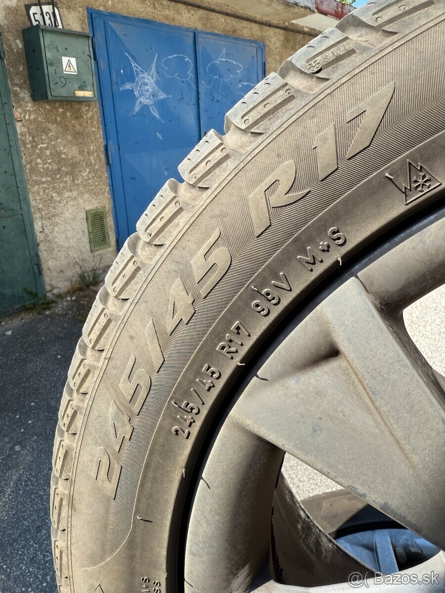 Predám peknú zimnú sadu Audi - 3