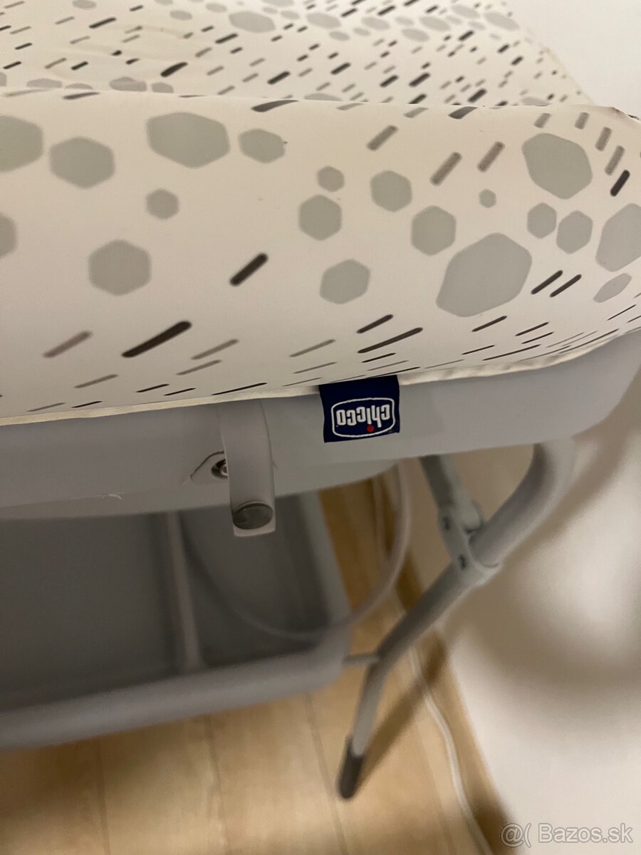 Prebaľovací pult s vaničkou chicco - 3