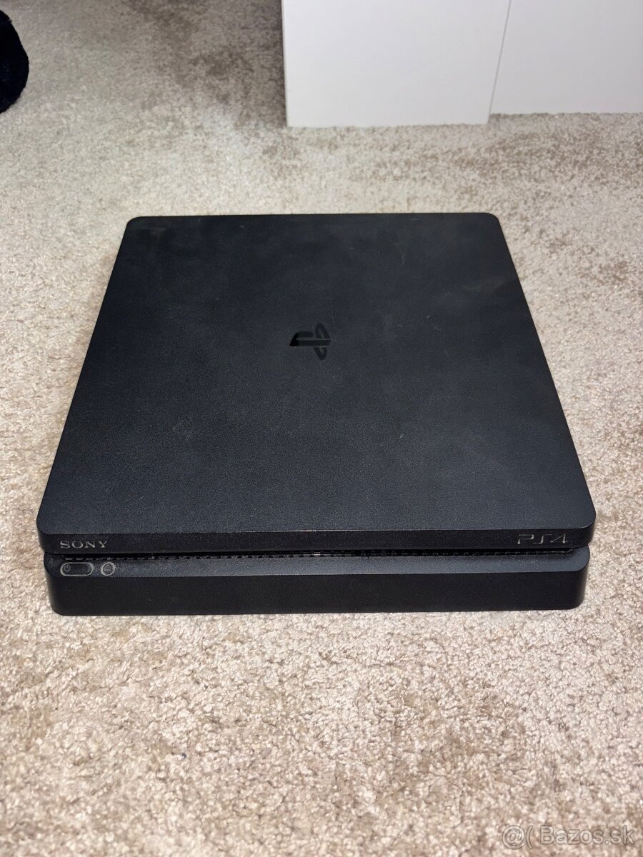 Playstation 4 slim 1TB - 3