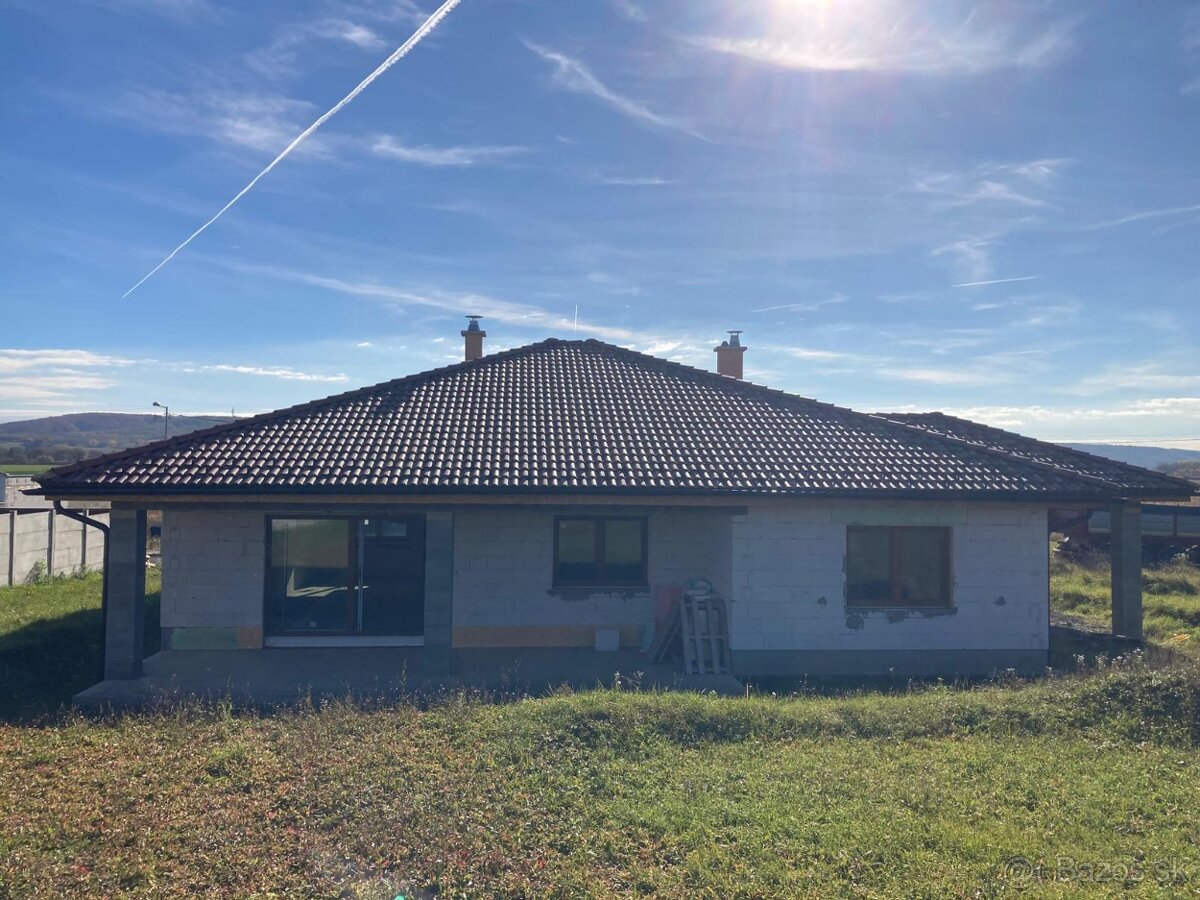 Novostavba - rodinný dom v novej časti obce Mikušovce - 3