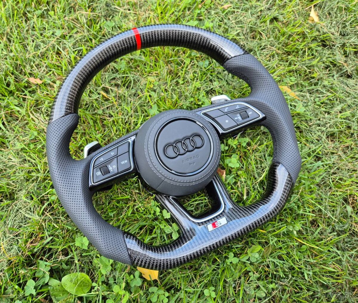 AUDI VOLANT KARBONOVY RS ZKOSENY s airbagom - 3