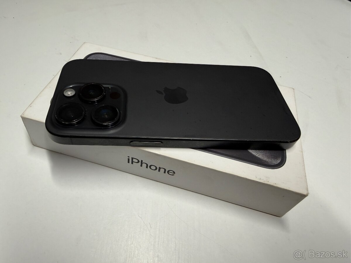 iPhone 15 Pro 256 GB - 3