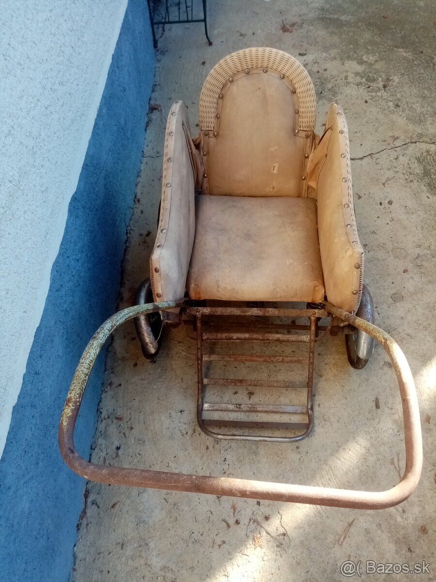 Predám starý detský kočík - 3