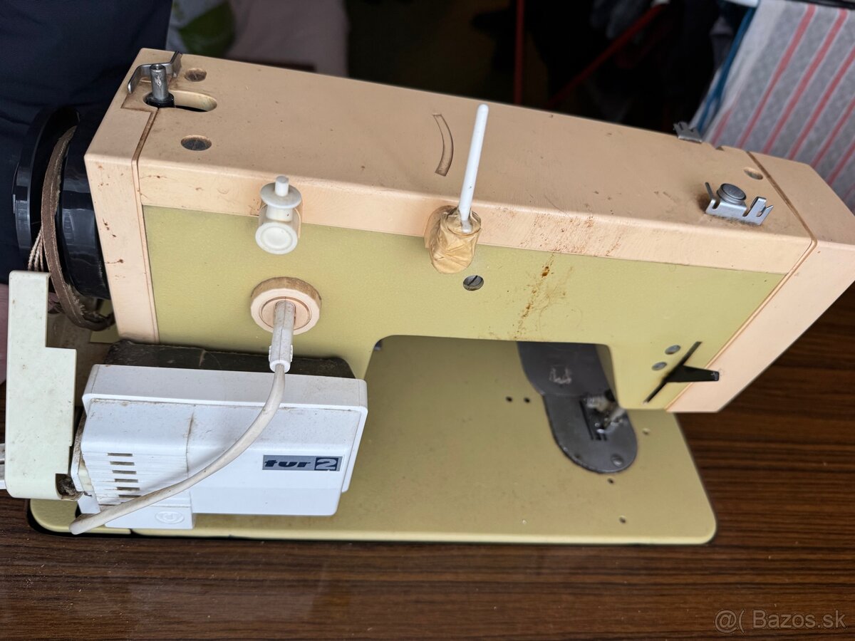 Šijací stroj Veritas - 3