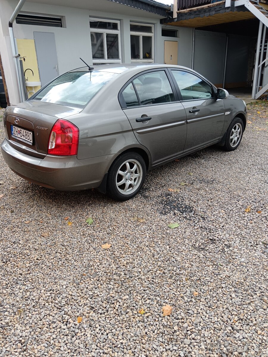 Hyundai Accent 1.4i rok.2009 - 3