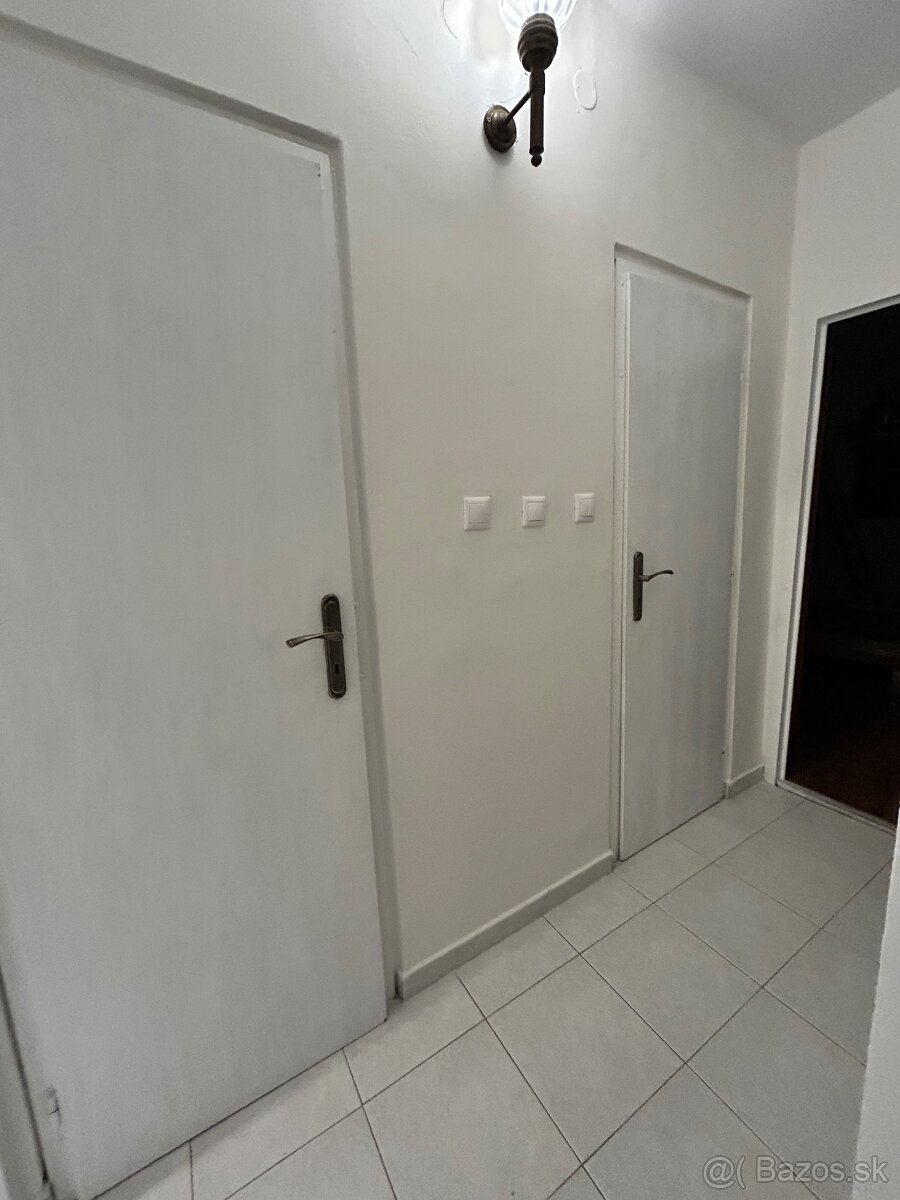 Prenájom 3-izbového bytu – Rozkvet, blok K, PB - 3