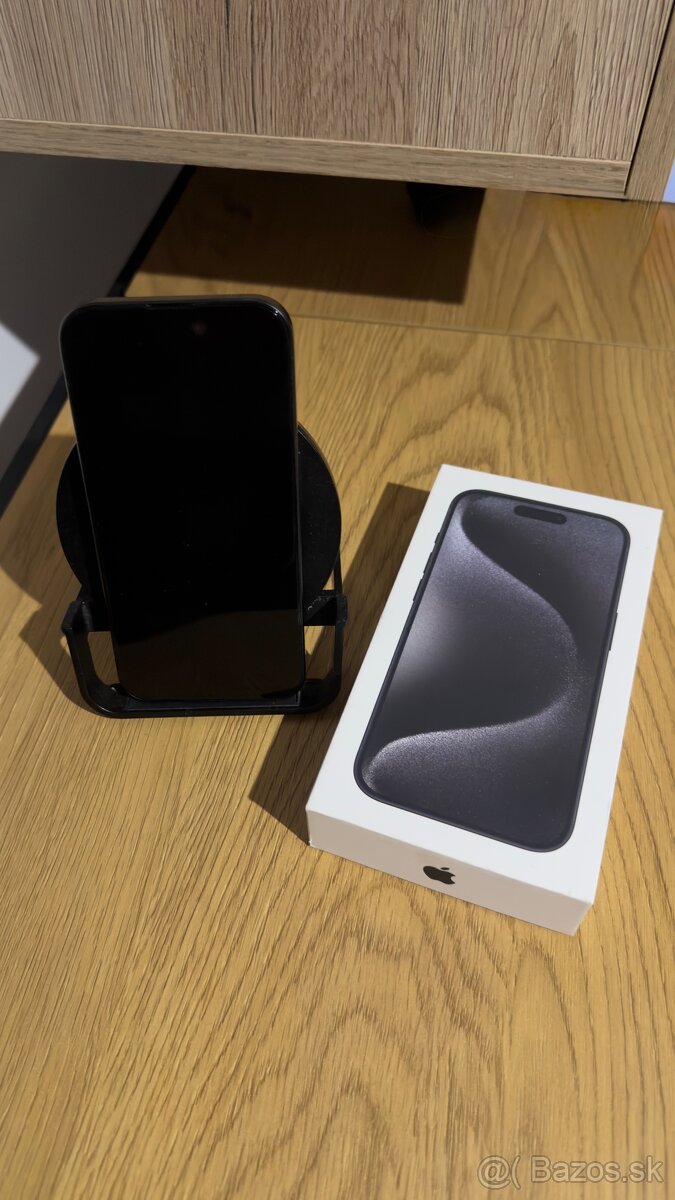 iPhone 15 Pro 256 GB - 3