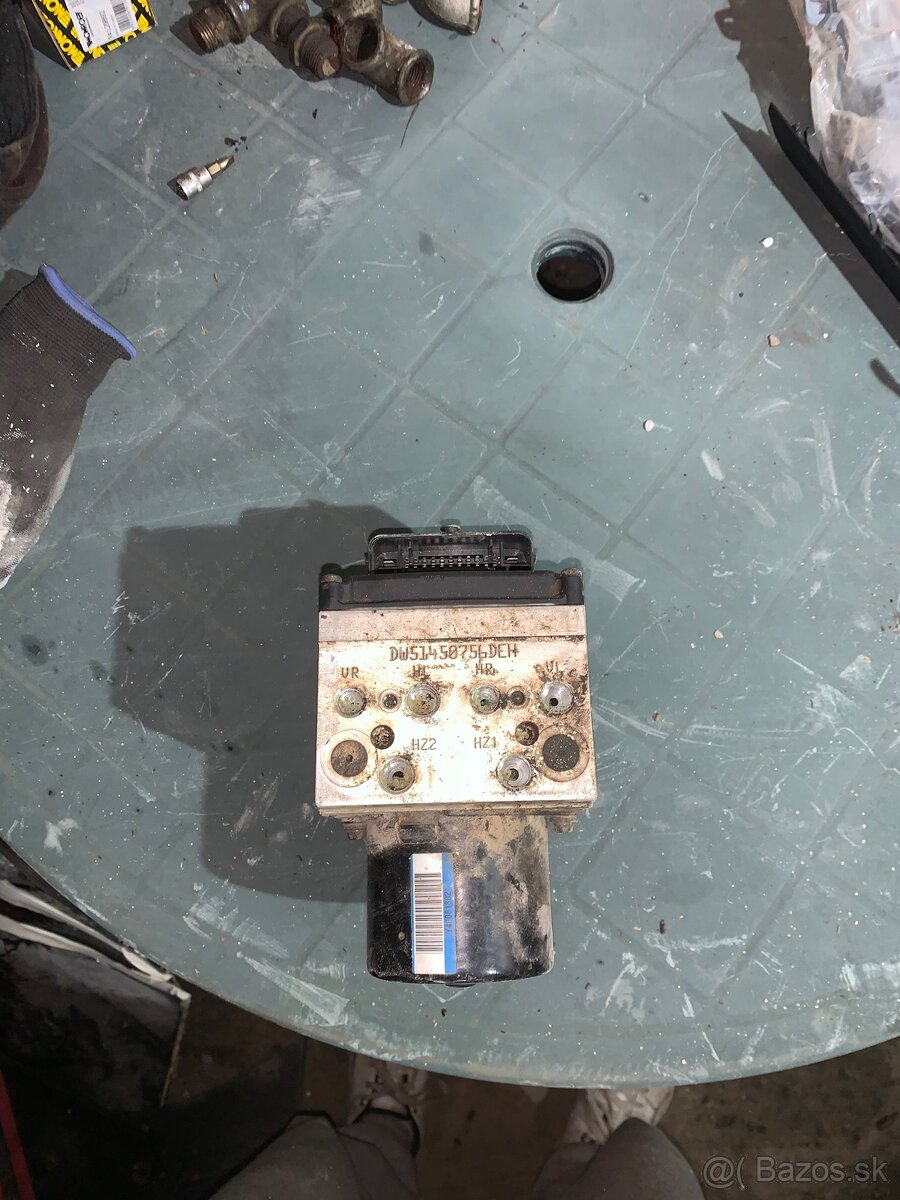 ABS kocka Passat B6 - 3