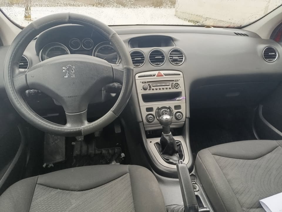 Peugeot 308 1.6i - 3